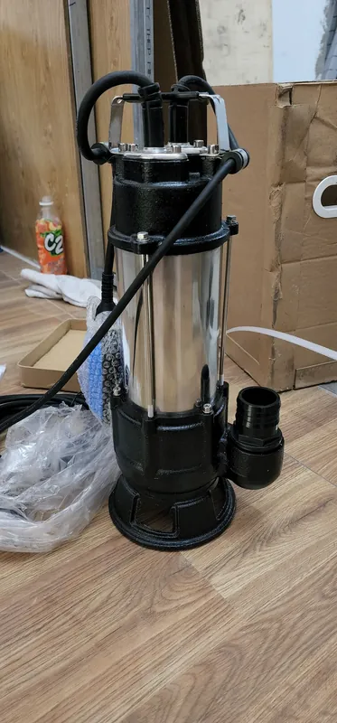 Bơm chìm nước thải Redpump so với hàng trôi nổi cùng giá